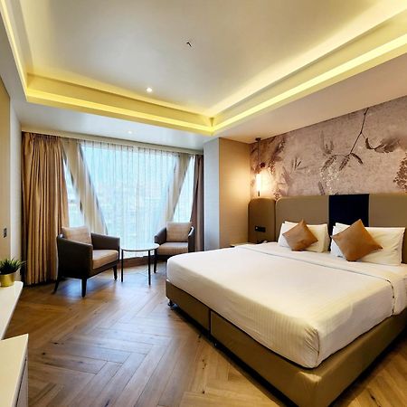 Dragonfly Hotel - The Art Hotel Mumbai Dış mekan fotoğraf