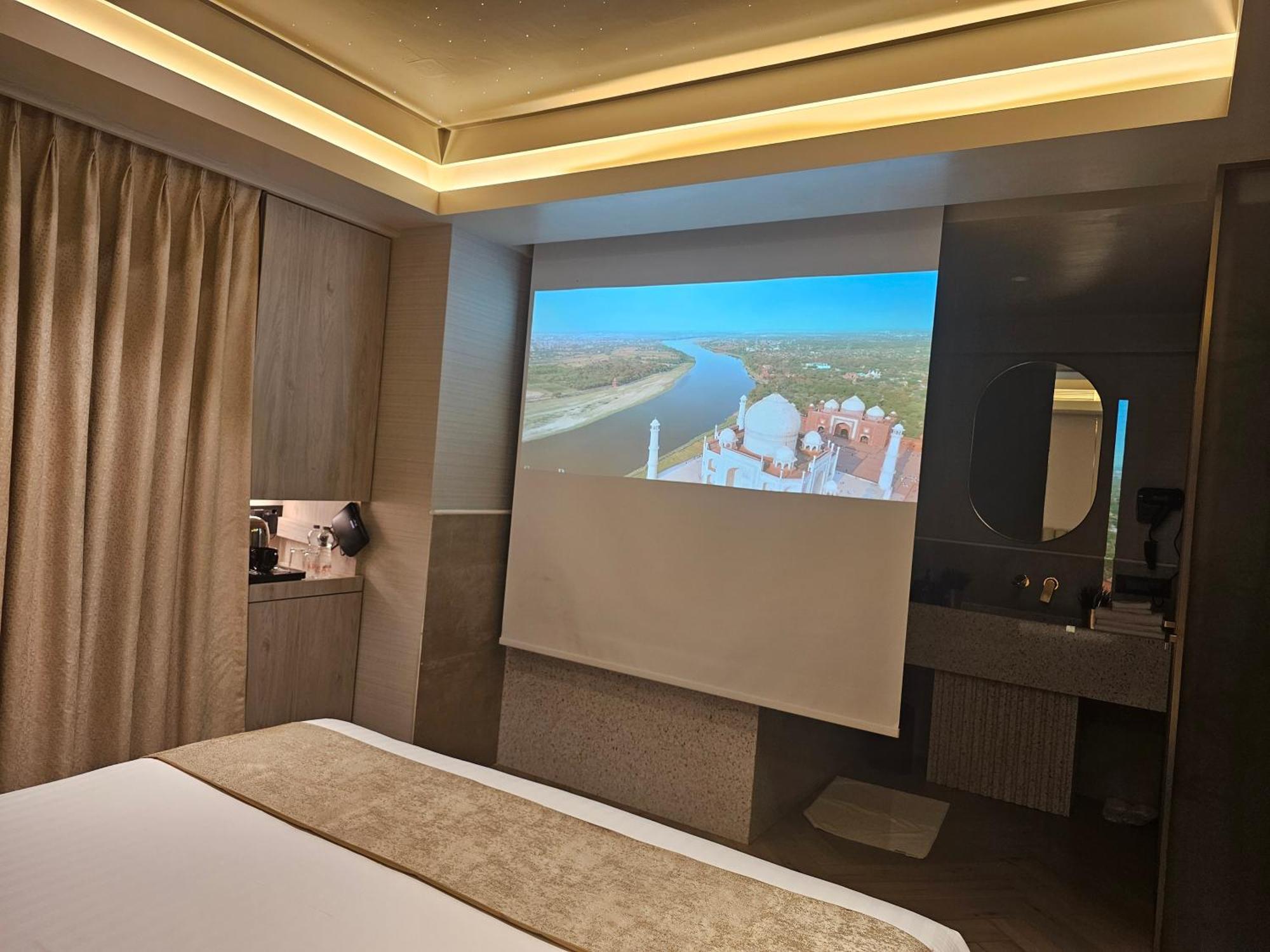 Dragonfly Hotel - The Art Hotel Mumbai Dış mekan fotoğraf