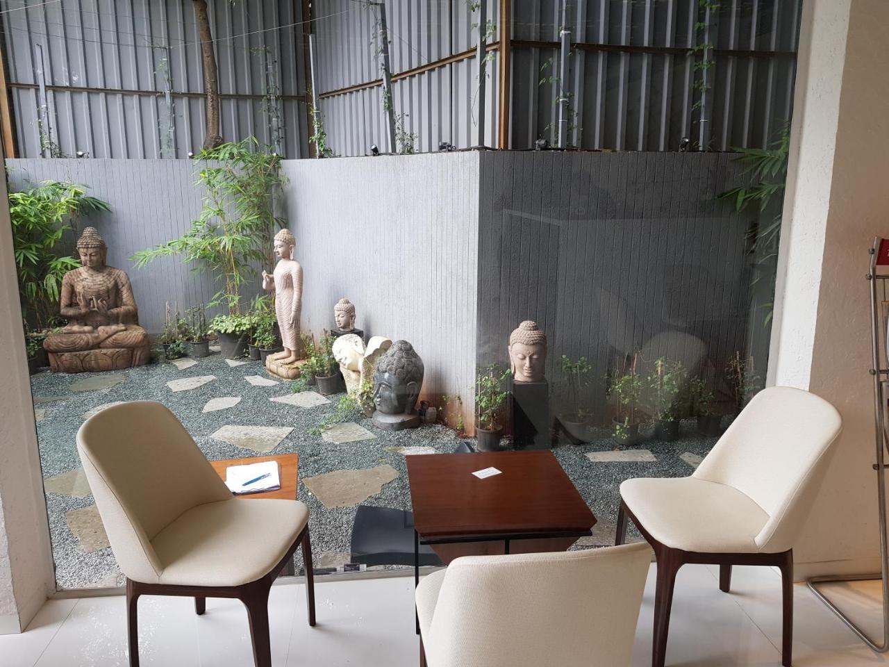 Dragonfly Hotel - The Art Hotel Mumbai Dış mekan fotoğraf