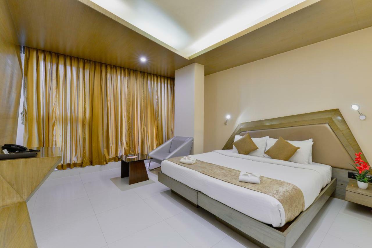 Dragonfly Hotel - The Art Hotel Mumbai Dış mekan fotoğraf