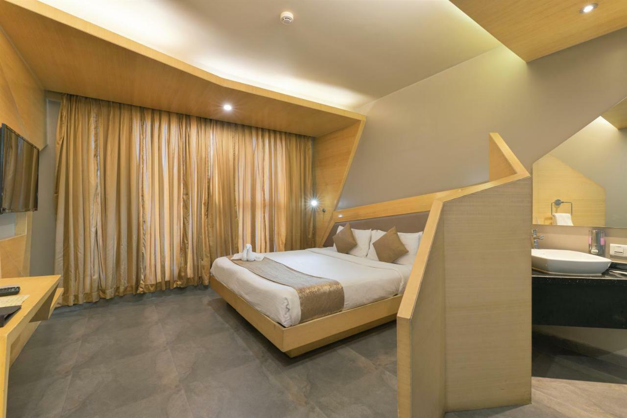 Dragonfly Hotel - The Art Hotel Mumbai Dış mekan fotoğraf