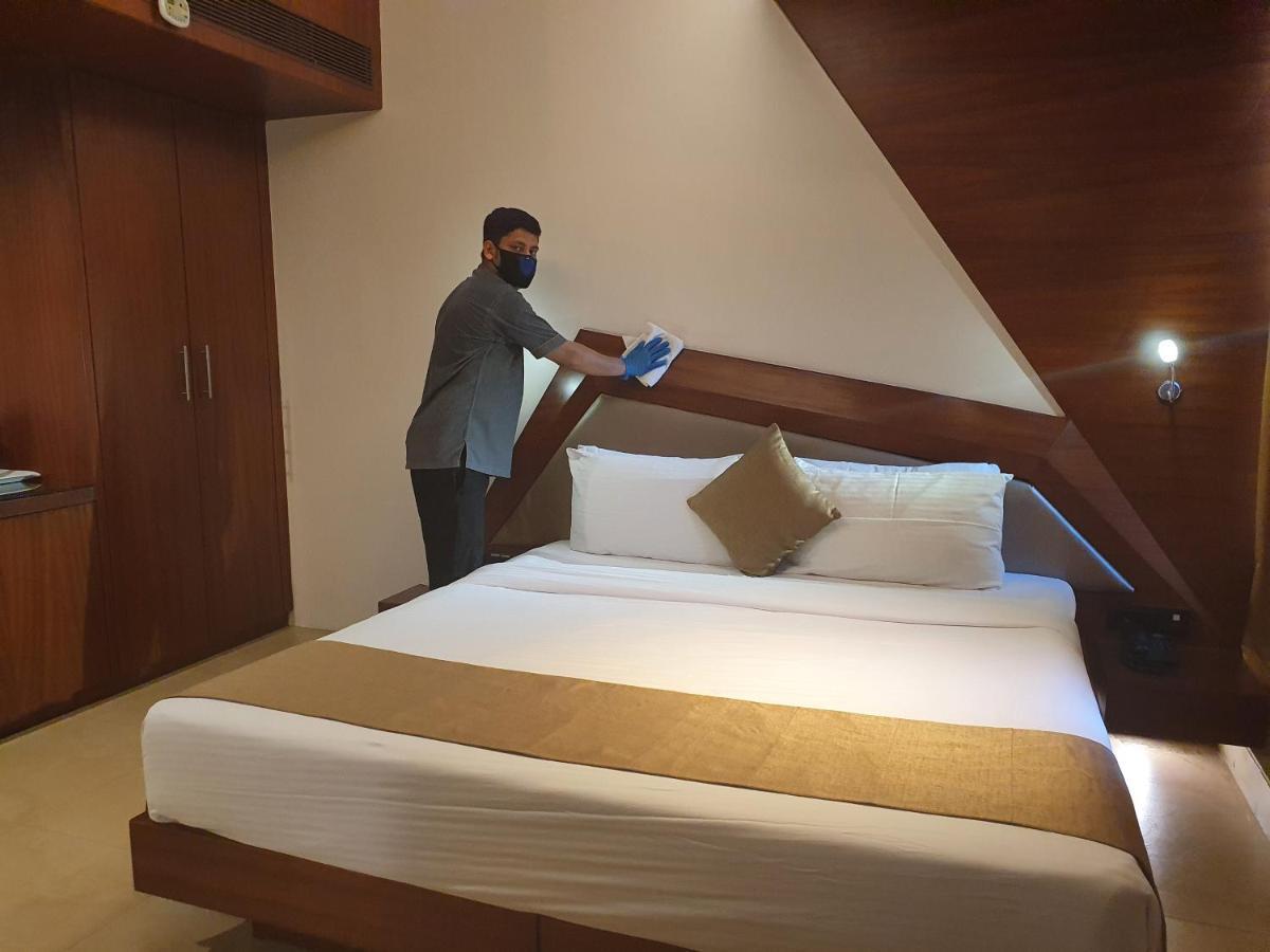 Dragonfly Hotel - The Art Hotel Mumbai Dış mekan fotoğraf